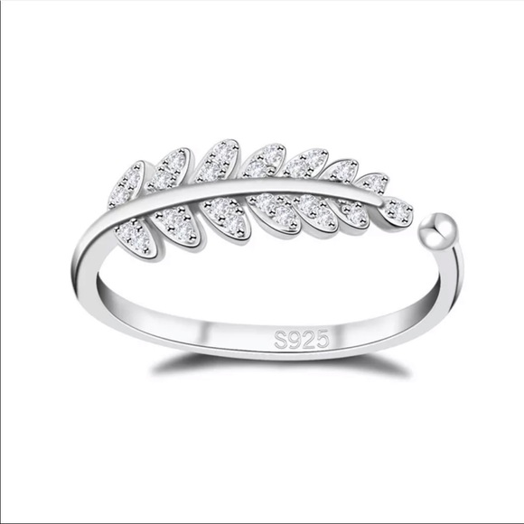 Jewelry - New Women’s 925 Silver Adjustable Olive Diamond Ring